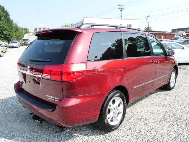 Toyota Sienna 2004 photo 10