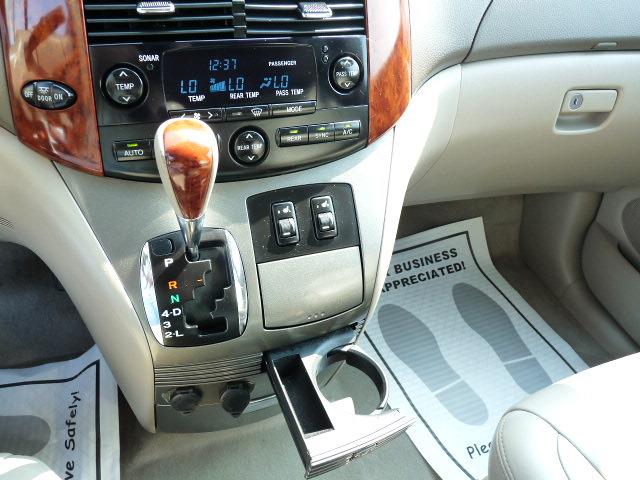 Toyota Sienna 2004 photo 15