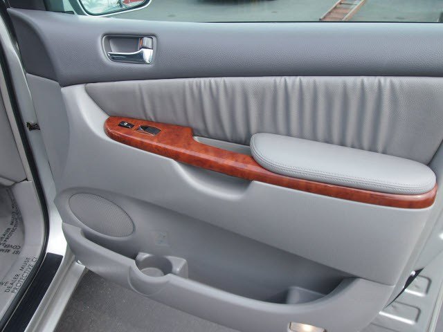 Toyota Sienna 2004 photo 4
