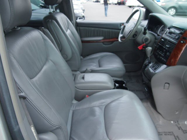 Toyota Sienna 2004 photo 5