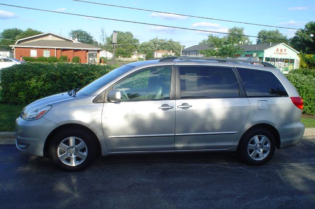 Toyota Sienna Eddie Bauer 4x4 MiniVan