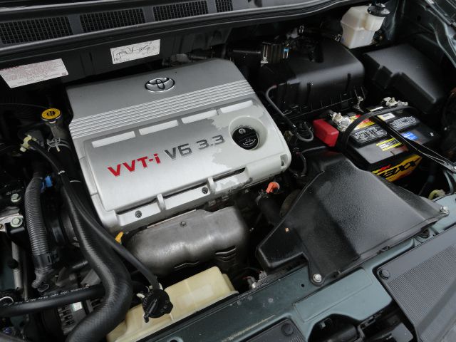 Toyota Sienna 1997 Ford GL MiniVan