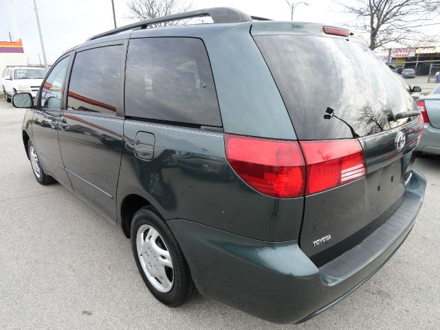 Toyota Sienna 2004 photo 12