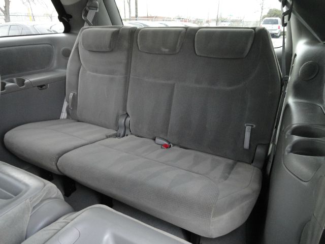 Toyota Sienna 2004 photo 17
