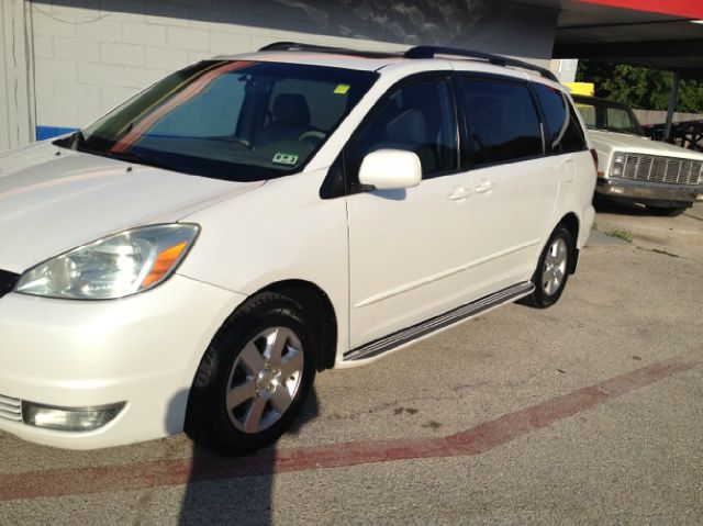 Toyota Sienna 2004 photo 6