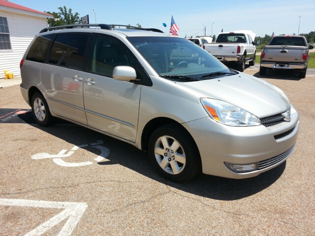 Toyota Sienna 2004 photo 15