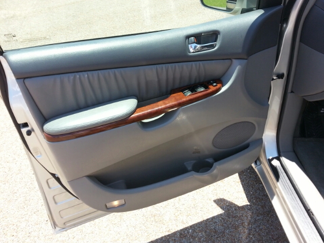 Toyota Sienna 2004 photo 18
