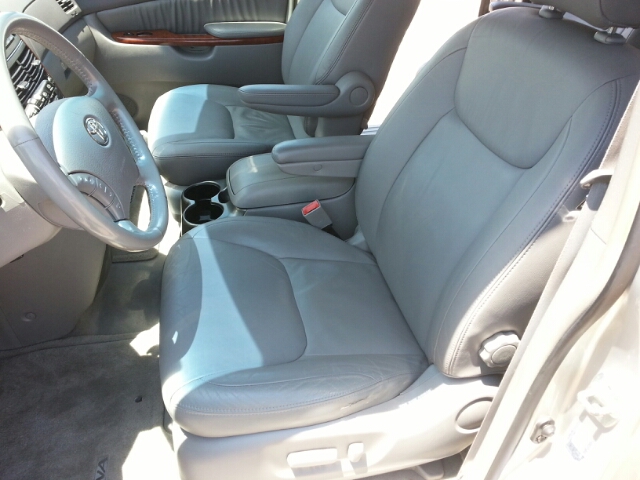 Toyota Sienna 2004 photo 5
