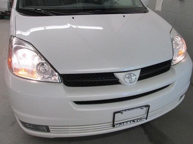 Toyota Sienna 2004 photo 5
