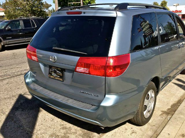 Toyota Sienna 2004 photo 7