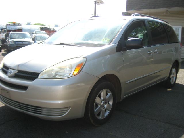 Toyota Sienna 2004 photo 10