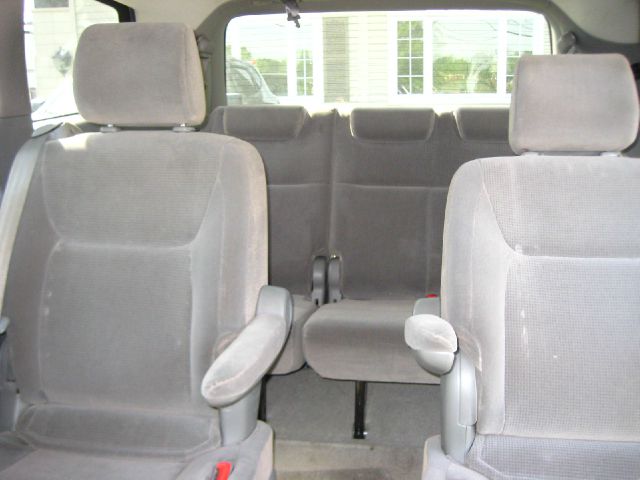 Toyota Sienna 2004 photo 4