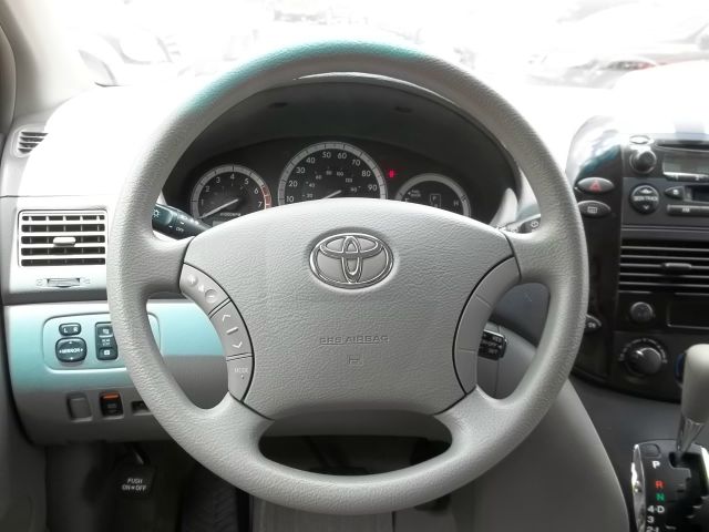 Toyota Sienna X MiniVan