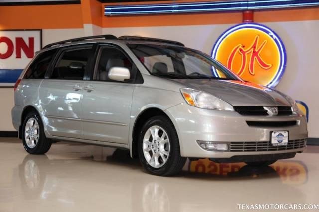 Toyota Sienna 2004 photo 4