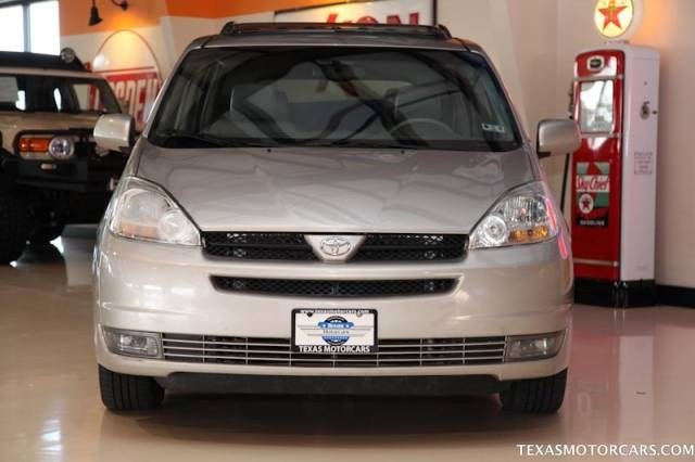Toyota Sienna 2004 photo 5
