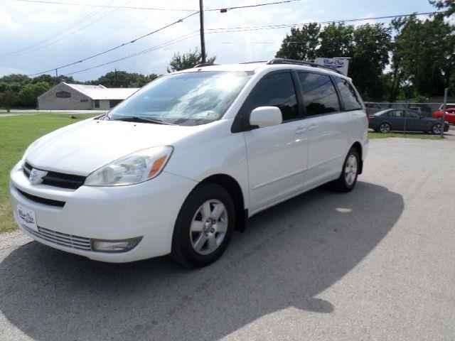 Toyota Sienna 2004 photo 3