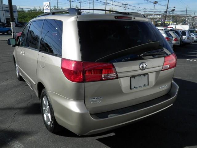 Toyota Sienna 2.5i Cvt MiniVan
