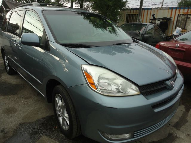 Toyota Sienna SEL Sport Utility 4D MiniVan