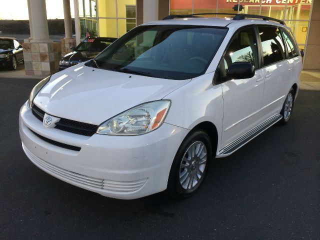 Toyota Sienna 2004 photo 1