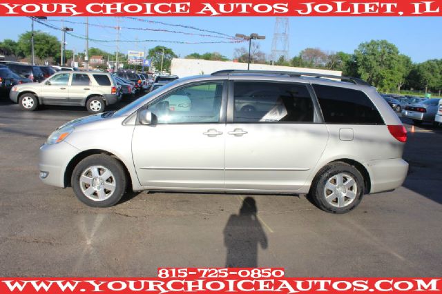 Toyota Sienna 2004 photo 4