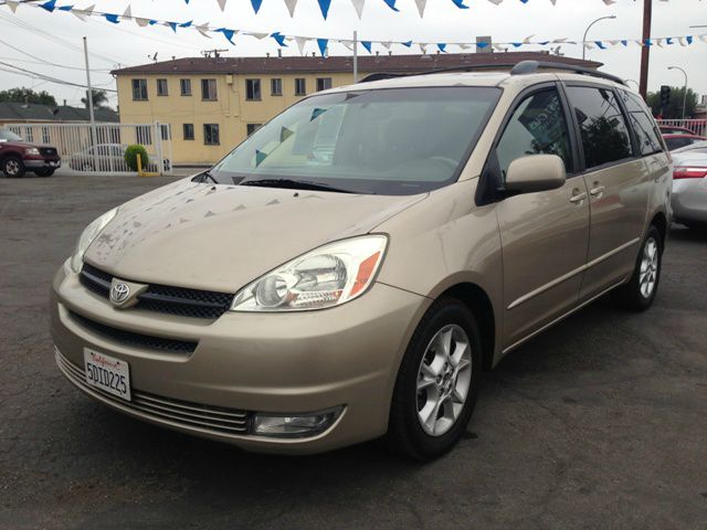 Toyota Sienna SEL Sport Utility 4D MiniVan