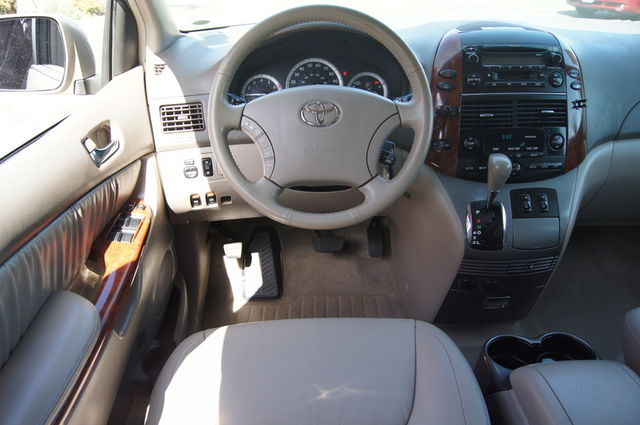 Toyota Sienna Eddie Bauer 4x4 Unspecified