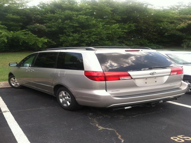 Toyota Sienna X MiniVan