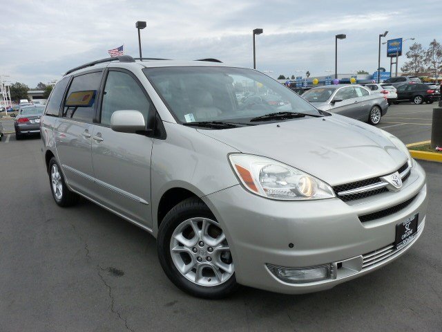 Toyota Sienna 2004 photo 1