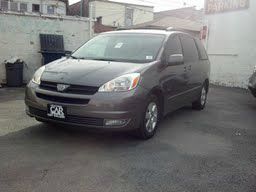 Toyota Sienna 2004 photo 1