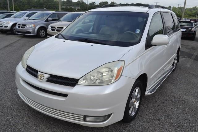 Toyota Sienna 2004 photo 1