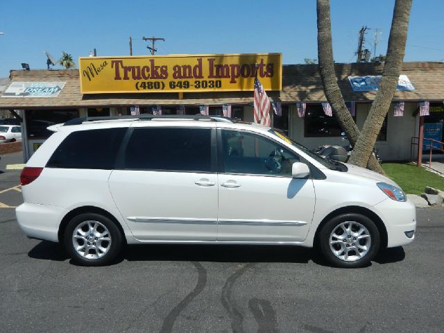 Toyota Sienna 2004 photo 23