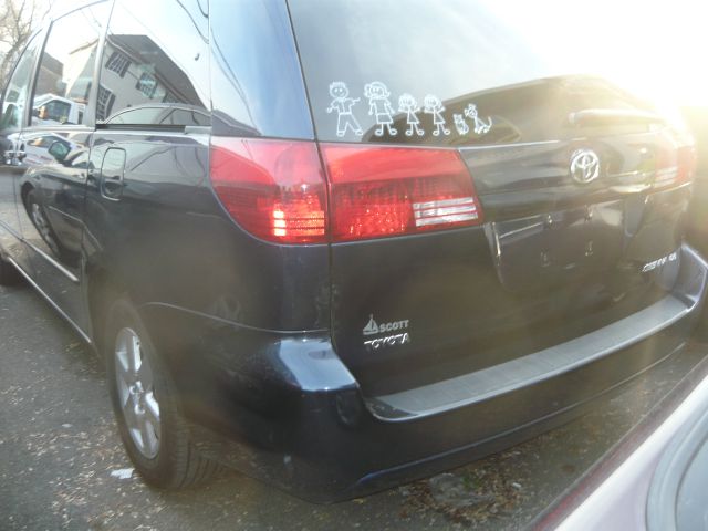 Toyota Sienna 2004 photo 1