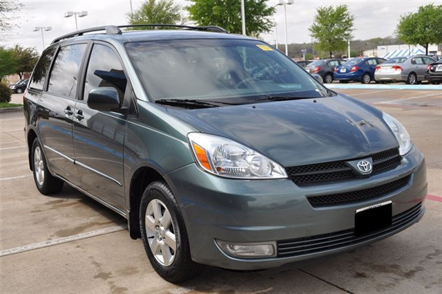 Toyota Sienna 2004 photo 5