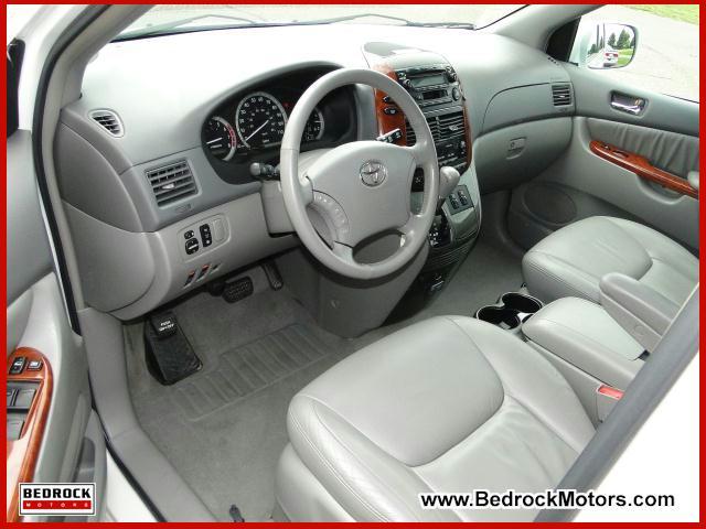 Toyota Sienna 2004 photo 5