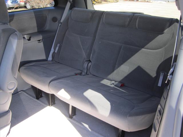 Toyota Sienna 2004 photo 4
