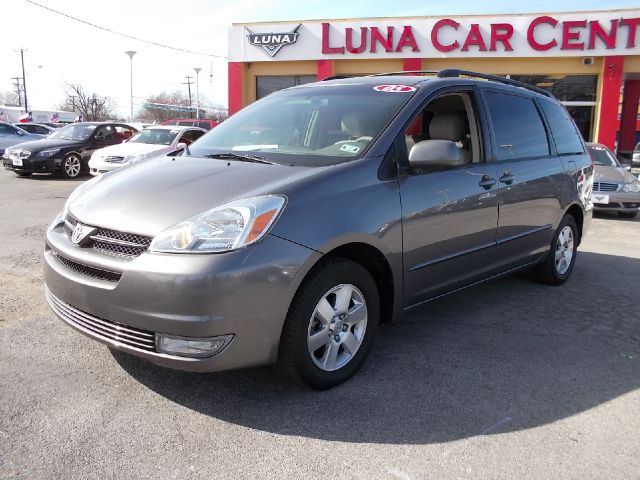 Toyota Sienna 2005 photo 4