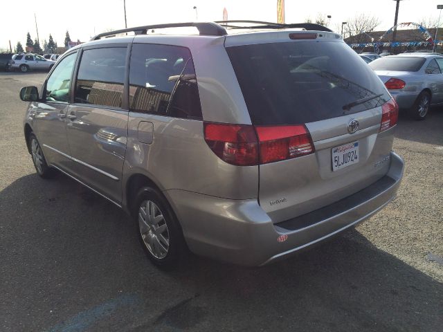 Toyota Sienna 2005 photo 3
