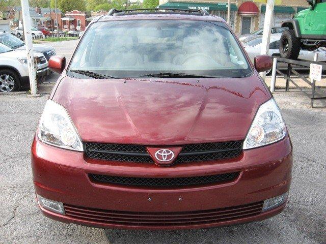 Toyota Sienna 2005 photo 4
