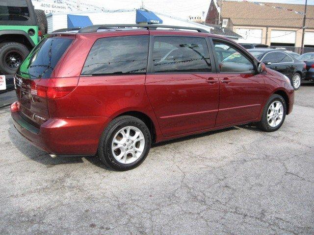 Toyota Sienna 4 Door Wagon HEMI MiniVan