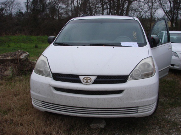 Toyota Sienna 2005 photo 2