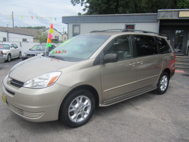 Toyota Sienna 4.6L XLT Sport MiniVan