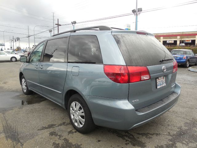 Toyota Sienna 2005 photo 1