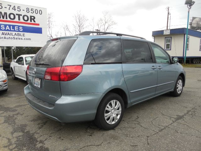 Toyota Sienna 2005 photo 3