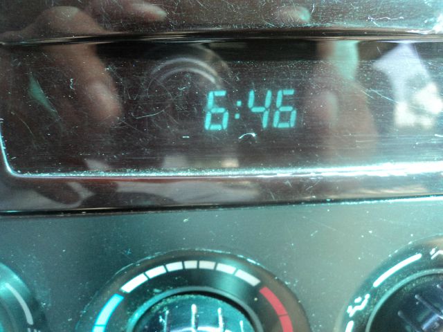 Toyota Sienna S 2WD 4-spd AT MiniVan