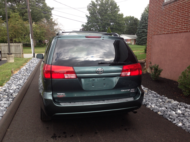 Toyota Sienna 2005 photo 3