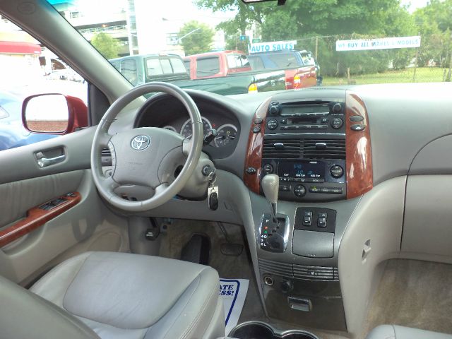 Toyota Sienna 2005 photo 3