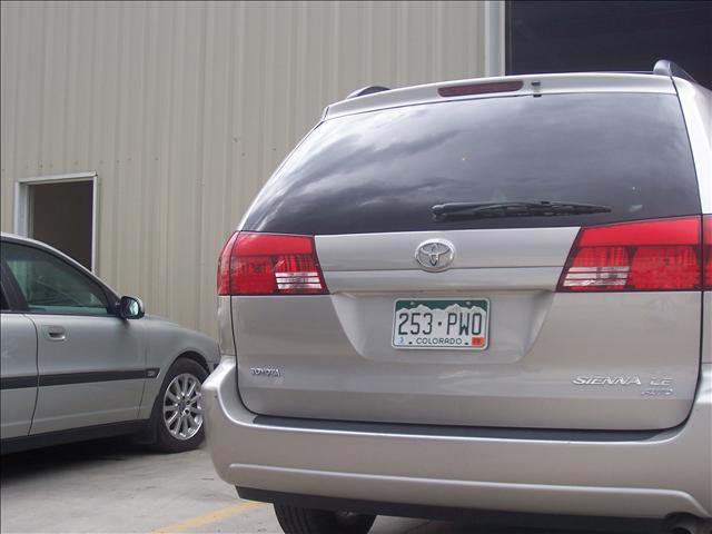 Toyota Sienna 2005 photo 2