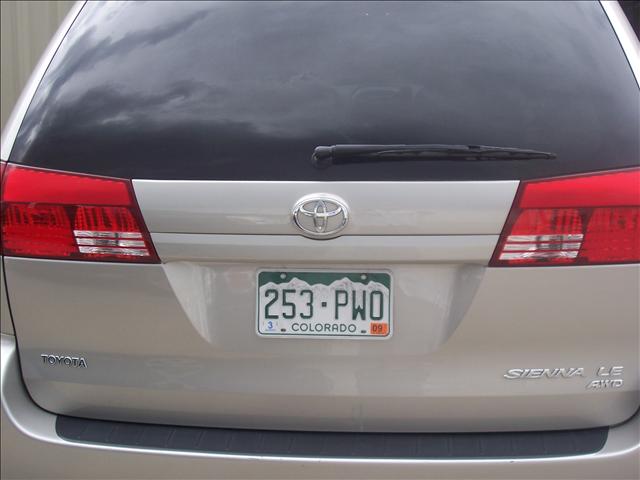 Toyota Sienna 2005 photo 3