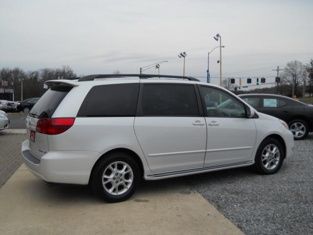 Toyota Sienna 2005 photo 1