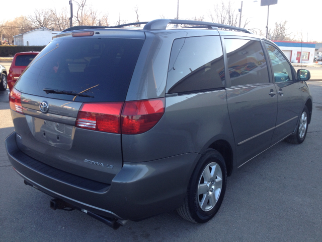 Toyota Sienna 2005 photo 1